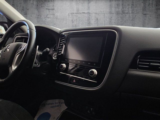Outlander 2.4 PHEV Plug-in Hybrid Basis Spirit