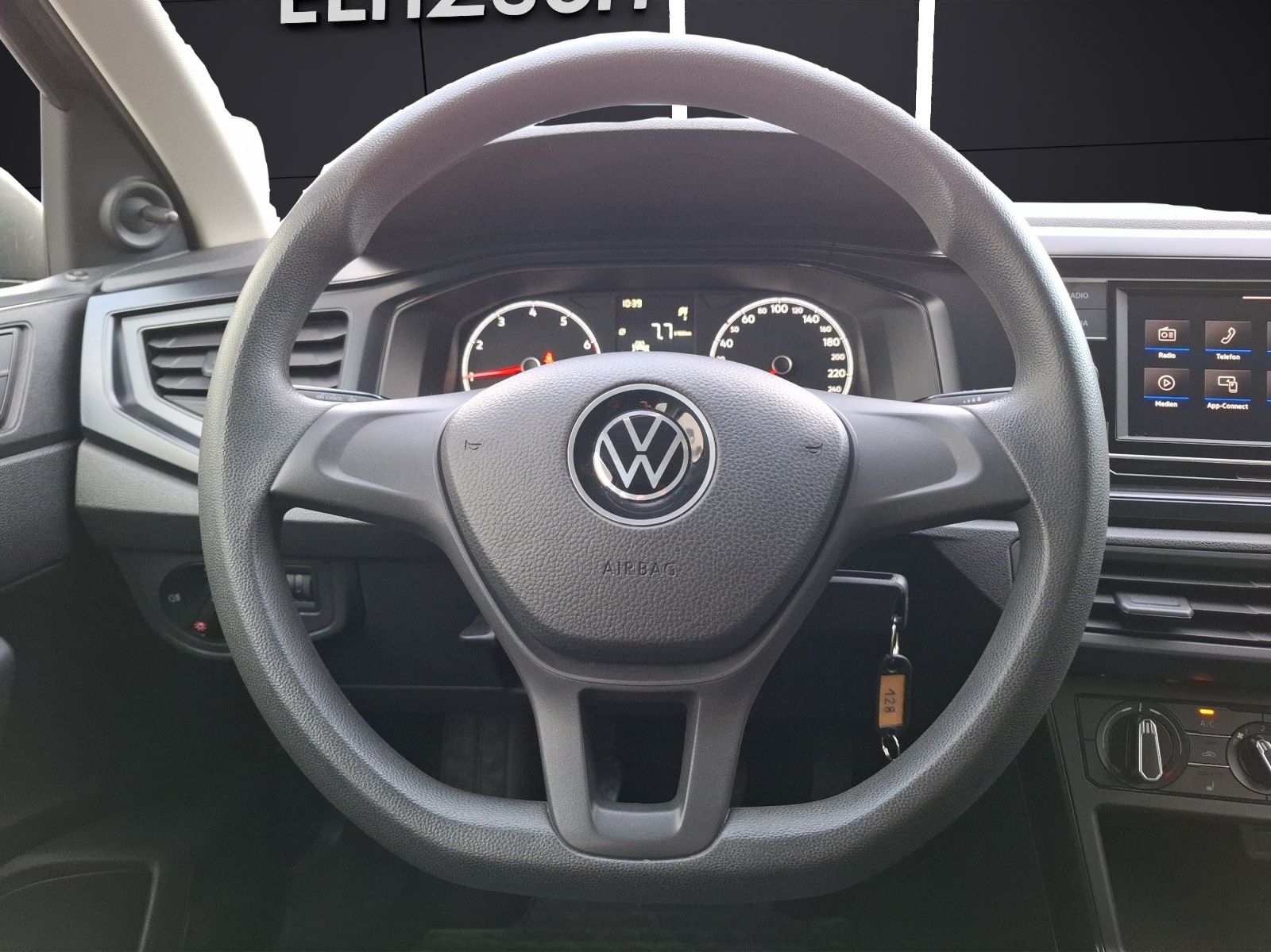 Fahrzeugabbildung Volkswagen Polo 1.0 Trendline Klima DAB SH