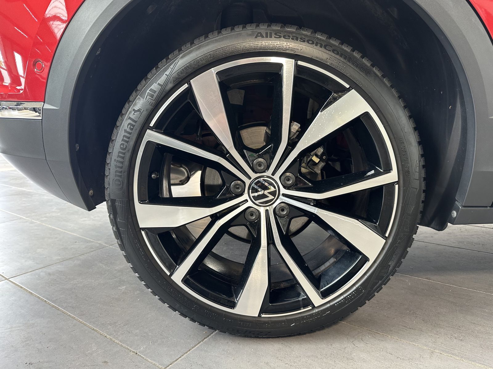 Fahrzeugabbildung Volkswagen T-Roc 1.5 TSI DSG Sport NAV+LED+ACC+STANDHEIZUNG