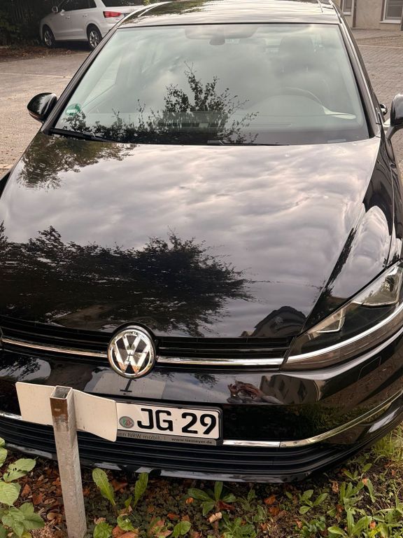 Image of Volkswagen Golf