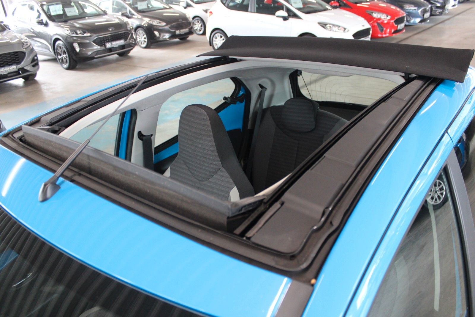Fahrzeugabbildung Toyota Aygo x-sky 5trg Automatik Klima Faltdach Kamera