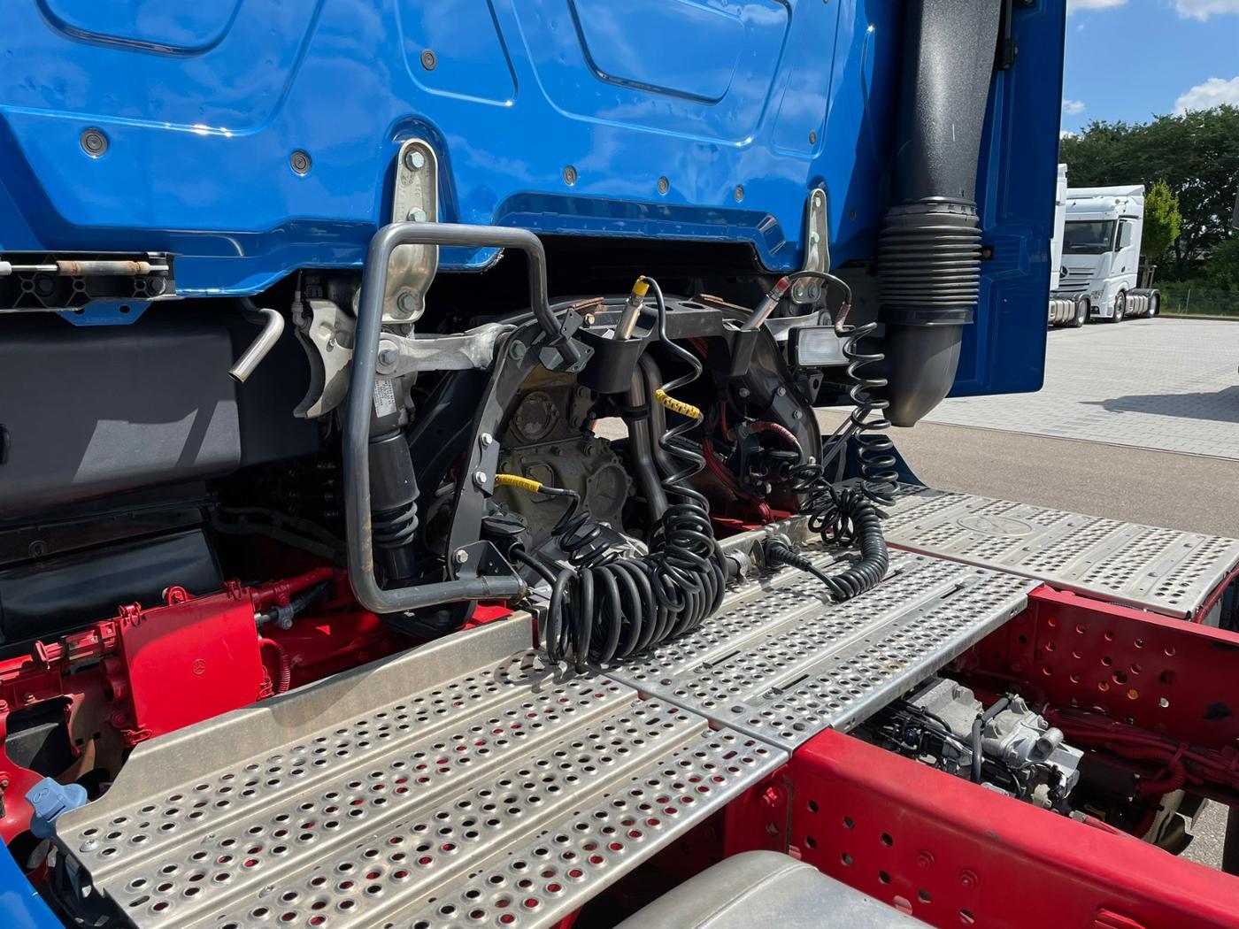 Mercedes-Benz Actros 1848 LS ACC AHK AUT Luft Navi SpurH