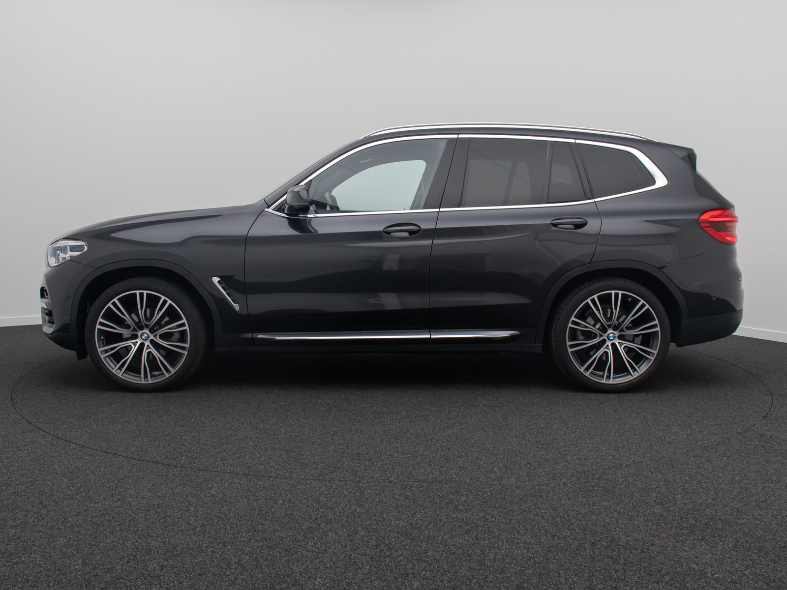 Fahrzeugabbildung BMW X3 xD20i LuxuryLine HUD Kamera Alarm HiFi 21Zoll