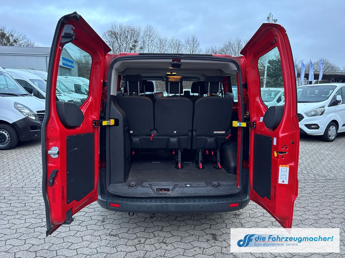 Fahrzeugabbildung Ford Transit Custom Tourneo 300 L1 *1977