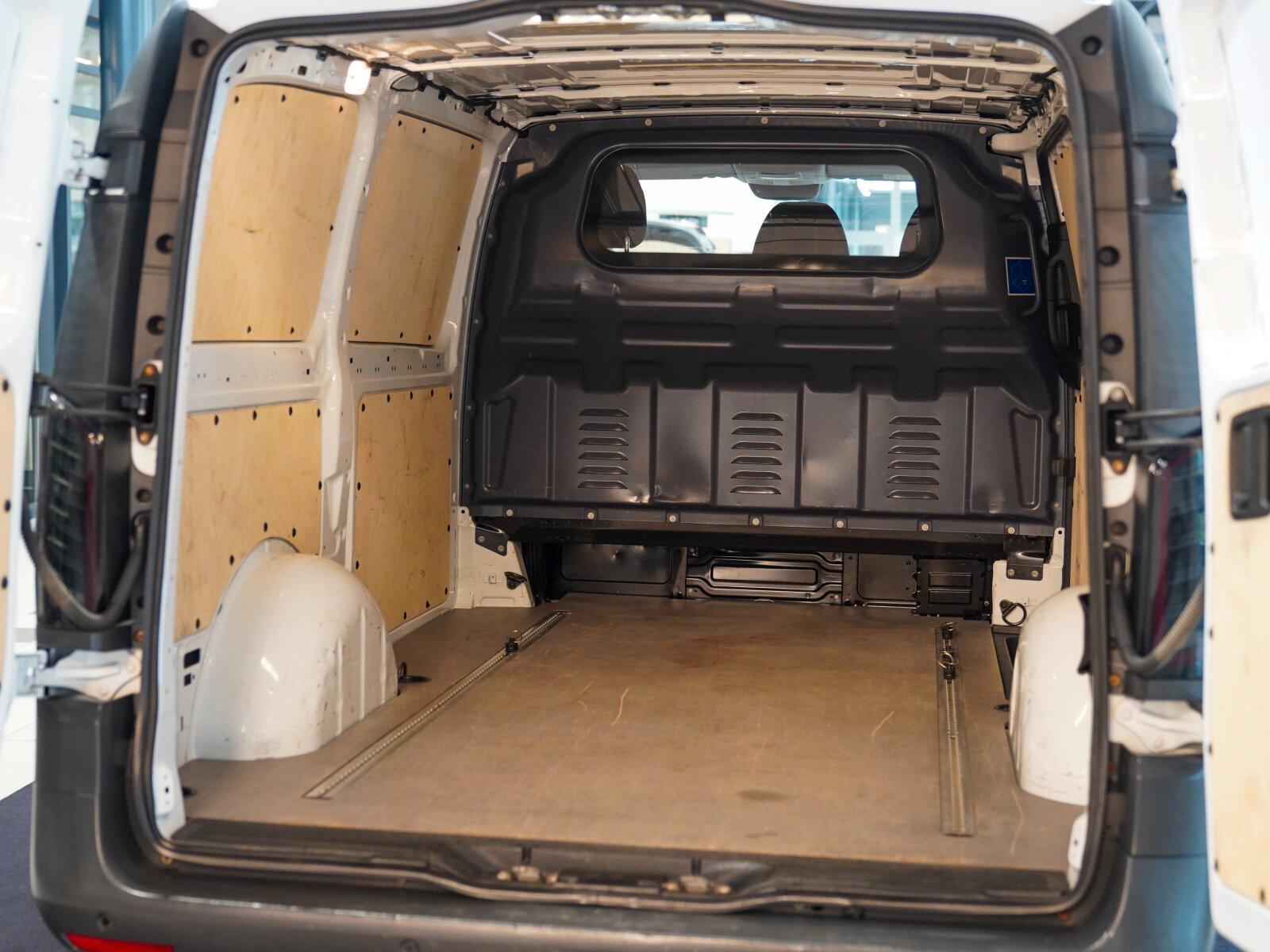 Mercedes-Benz Vito Kasten 119 CDI 4x4 lang Flügeltüren AHK LED