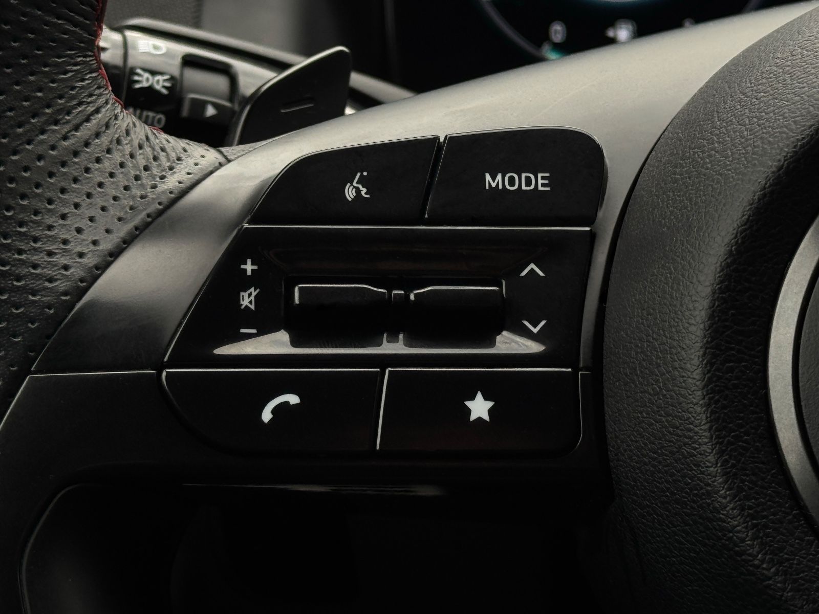 Fahrzeugabbildung Hyundai Tucson 1.6 T-GDI N-Line PHEV 4WD KRELL CAM ACC