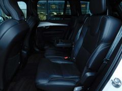 Fahrzeugabbildung Volvo XC90 B5 D AWD R-Design '7-Sitzer,Glasdach'