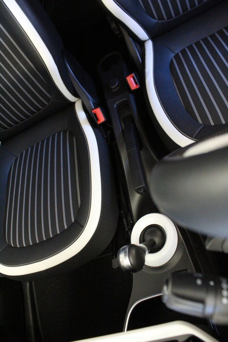 Fahrzeugabbildung Renault Twingo E-Tech 100% elektrisch*Plus Winterräder