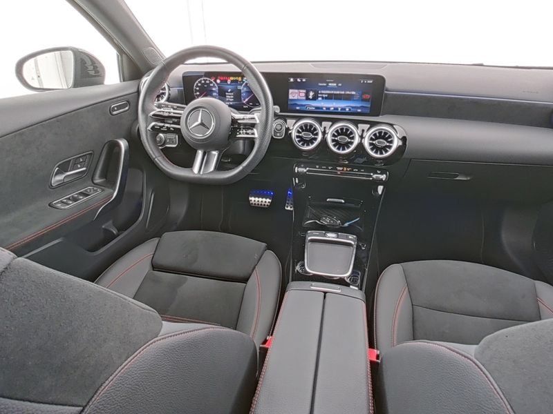 Fahrzeugabbildung Mercedes-Benz A 200 AMG*Pano*Distro*Night*Totwink*LED*Kamera*