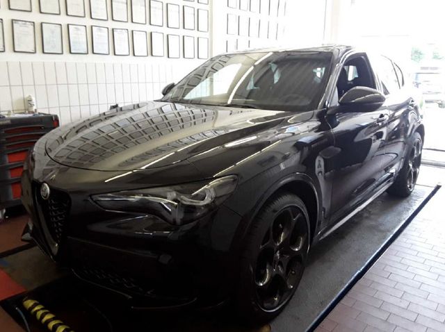 Alfa Romeo Stelvio Competizione Q4*Matrix*21"AssistenzPaket