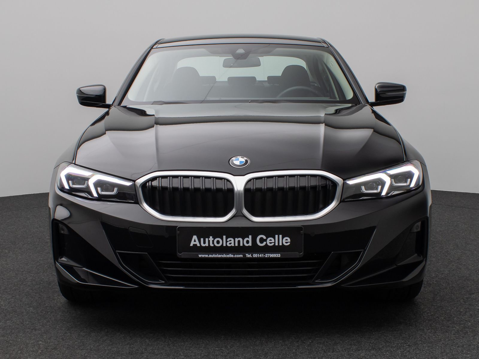 Fahrzeugabbildung BMW 318i DAB PDC Widscreen Geschwindigkeitsreg LED