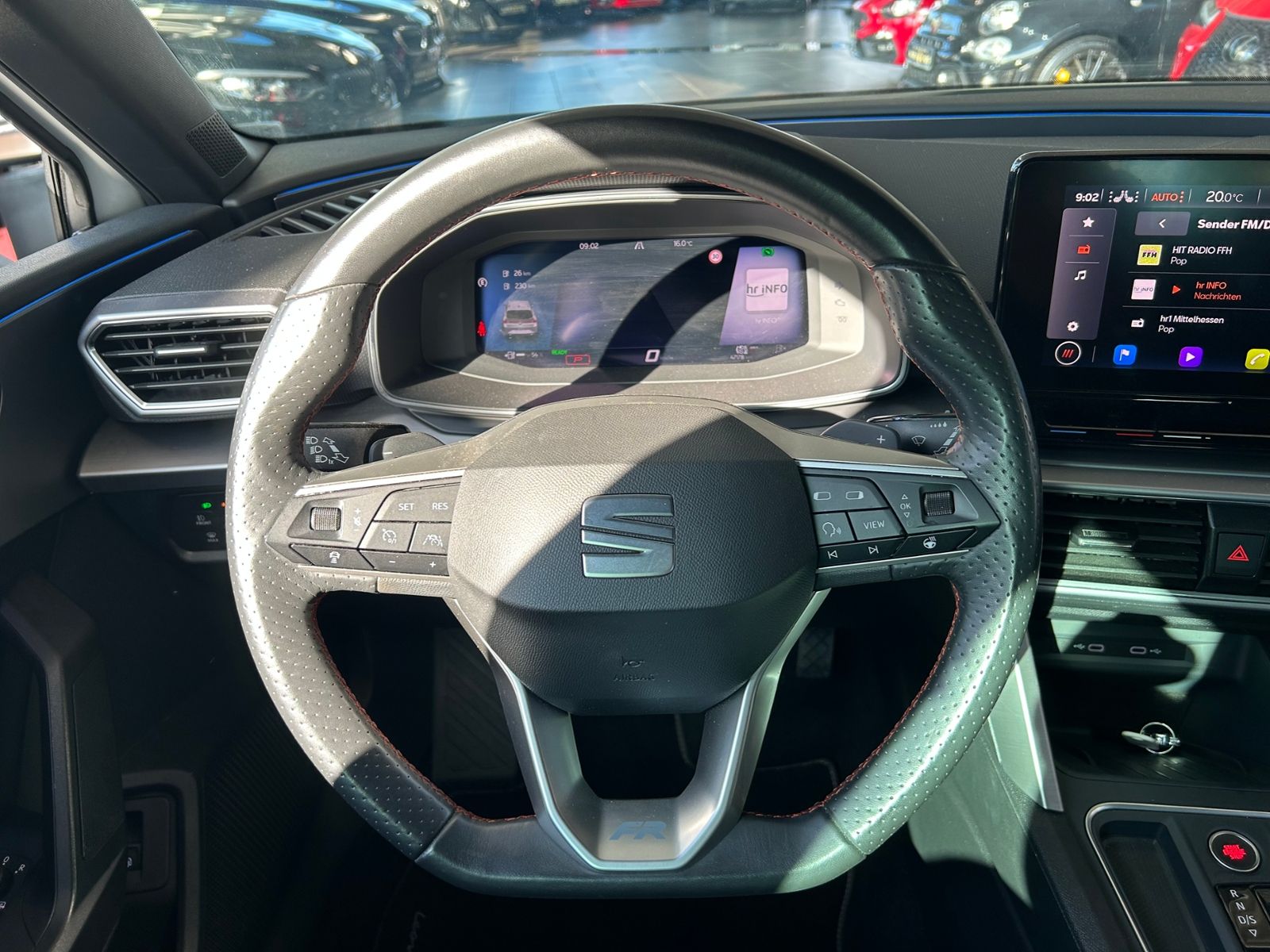 Fahrzeugabbildung SEAT Leon Sportstourer FR e-Hybrid LED NAVI ALU