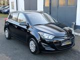 Hyundai i20 Lim. 1.2 UNFALLFREI/2.HAND - Hyundai i20 Gebrauchtwagen in Bremen