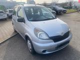 Toyota Yaris 1.3 linea sol - Toyota Yaris aus 2000