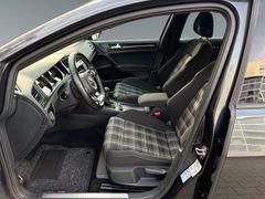 Fahrzeugabbildung Volkswagen Golf VII Variant GTD -DYNAUDIO*BiXen*Sitzhzg*PDC