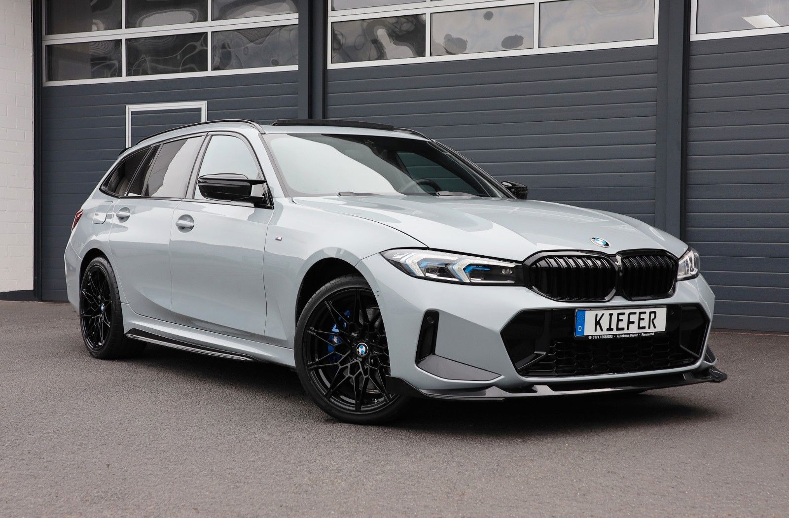 BMW 330e Touring xDrive M HUD 360° H&K SHZ TOTW R19