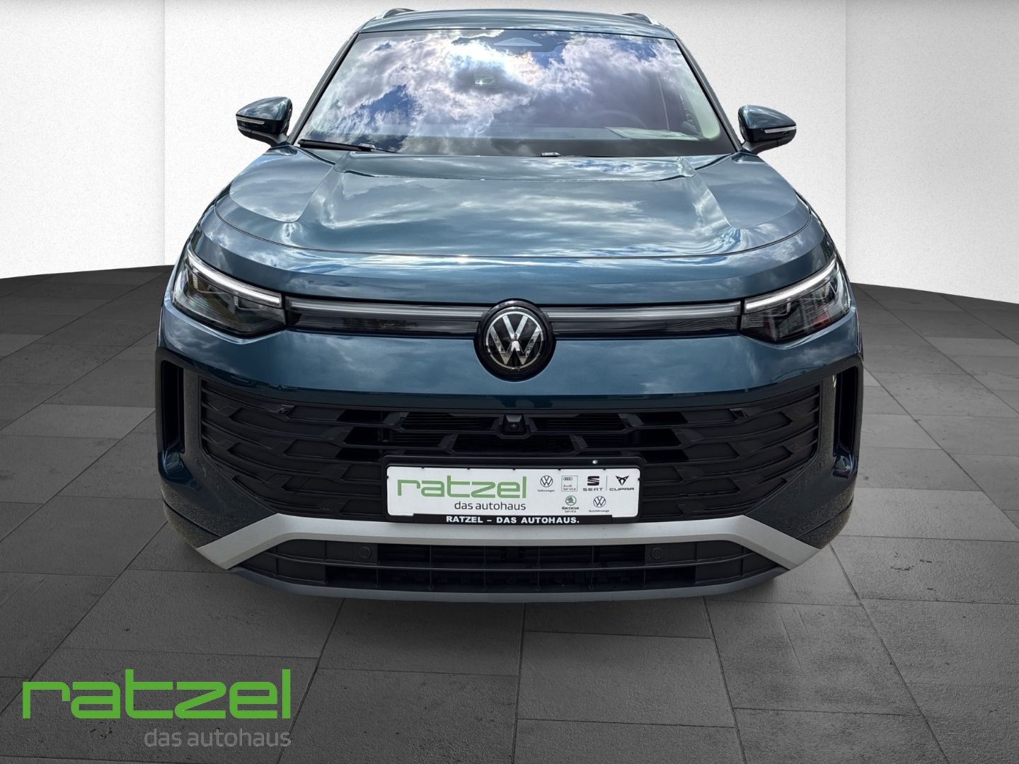 Fahrzeugabbildung Volkswagen Tayron 1.5 eTSI 5Jahre Garantie StandHZG AHK-kla