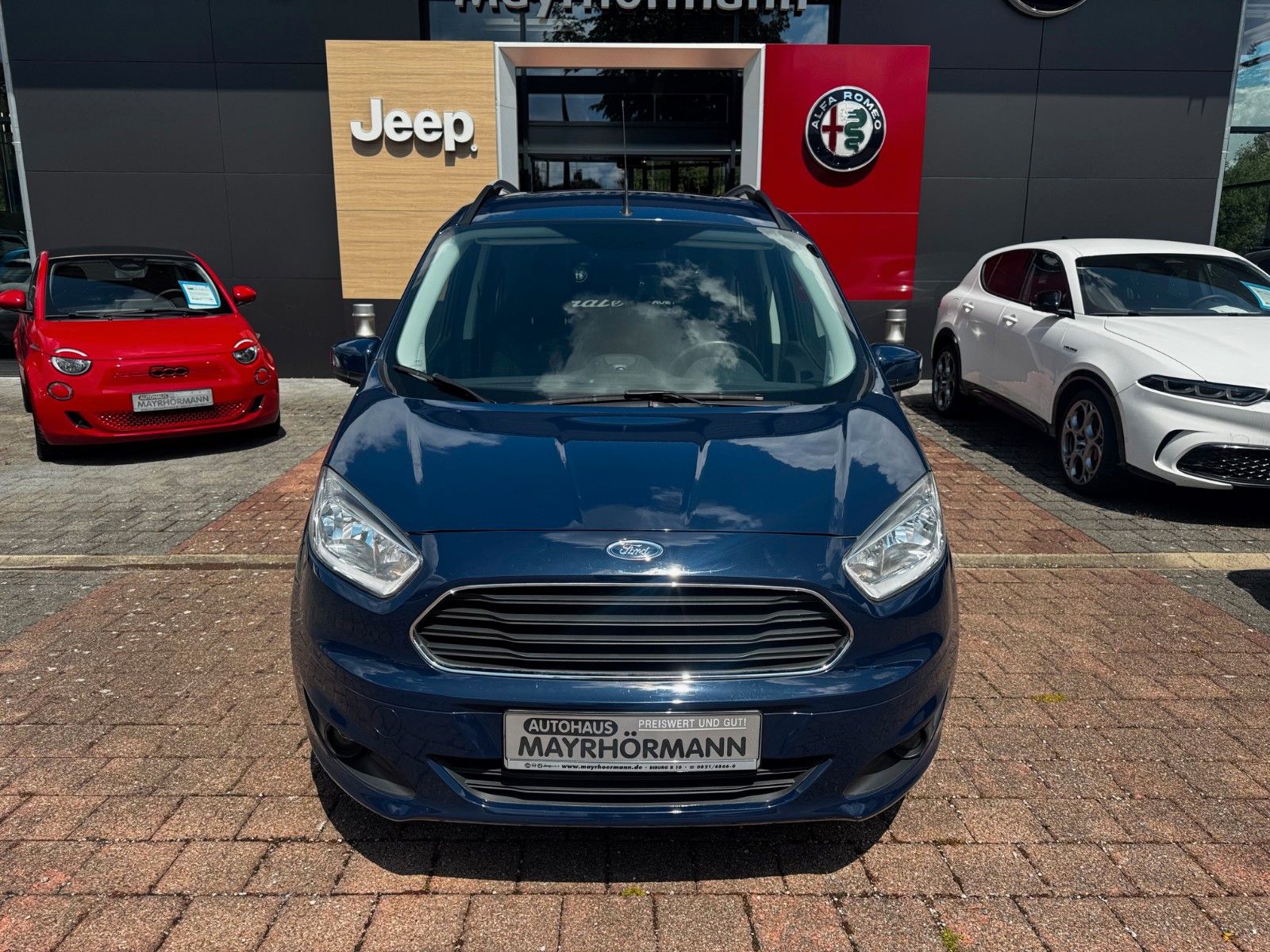 Fahrzeugabbildung Ford Tourneo Courier Titanium Sitzheizung Klima