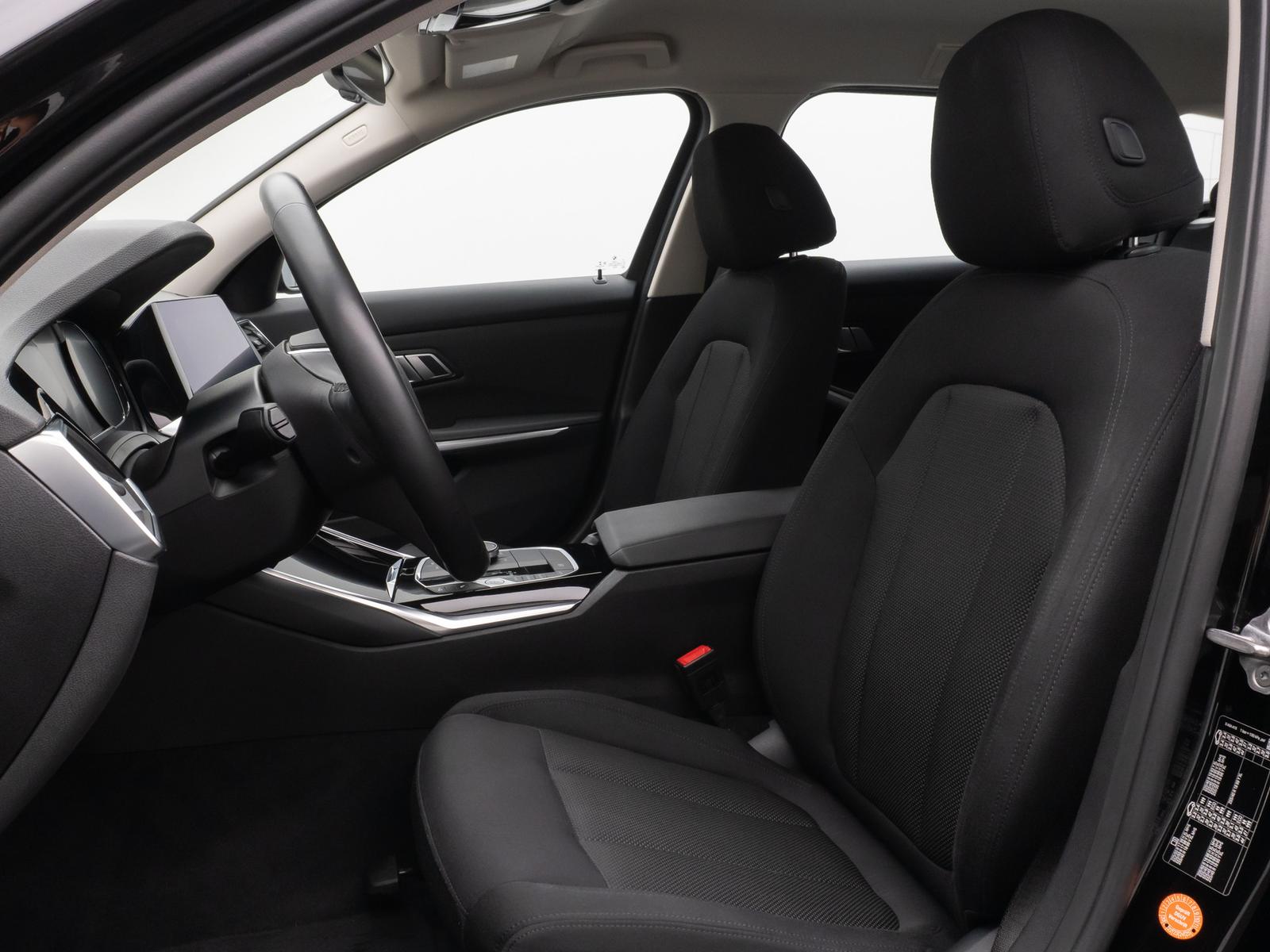 BMW 320d GeschwindigReg DAB Kamera Alarm CockpitPlus