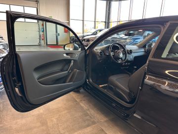 MYAUTOCENTER – Gebraucht- und Jahreswagen mit Werkstattservice in Pfaffenhofen Audi A1 attraction*Klima*Bluetooth*SHZ*PDC*Freisprech