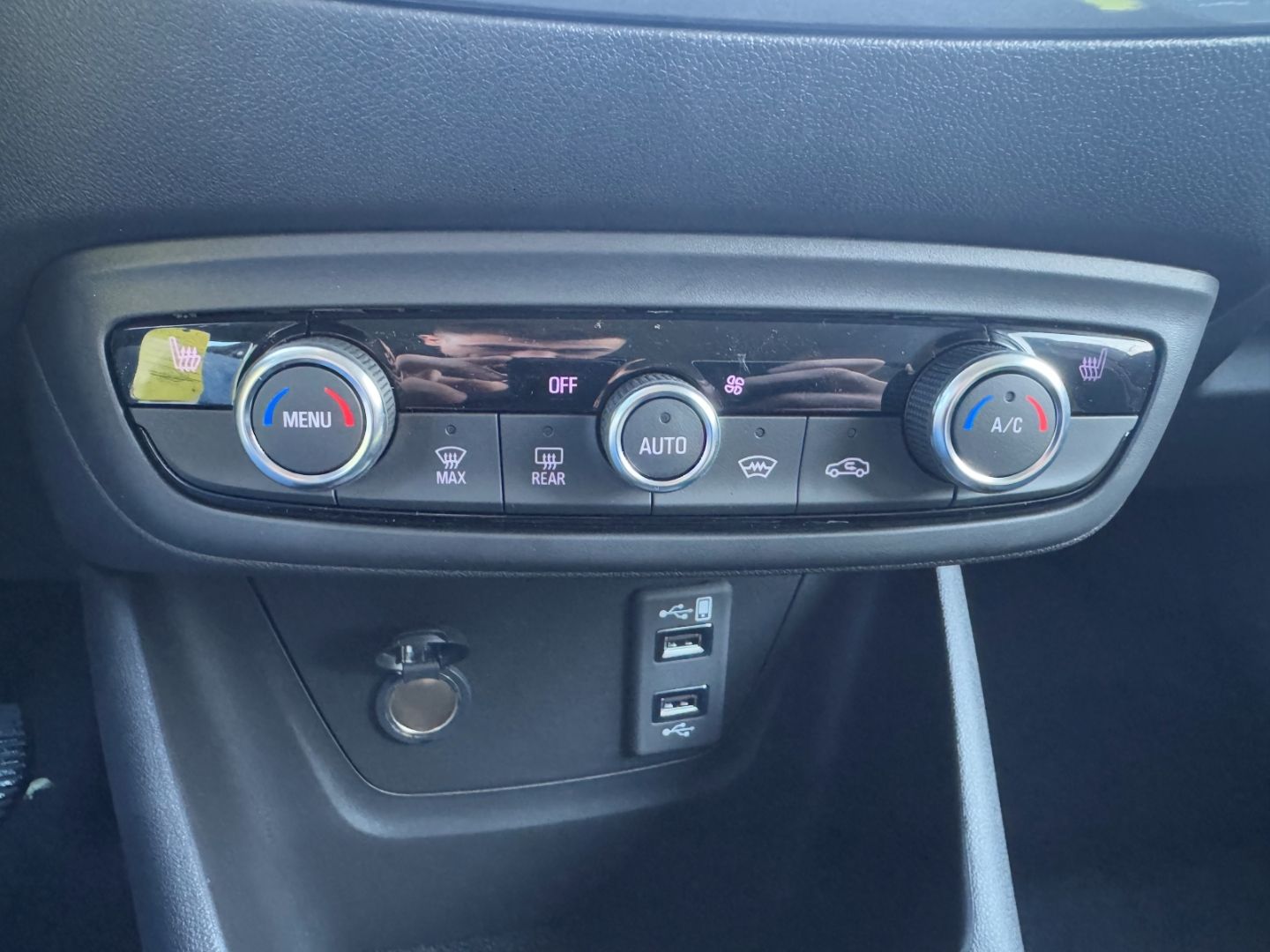 Fahrzeugabbildung Opel Crossland Elegance 1.2 Turbo  SHZ+LHZ+Kamera
