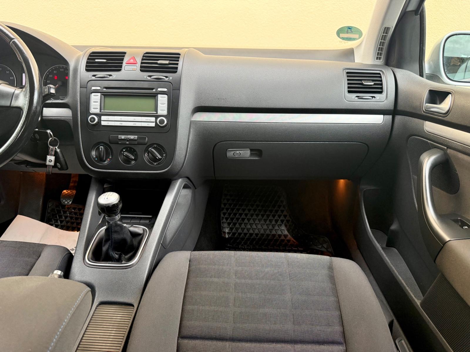 Volkswagen Golf V Lim. Tour 1.4 Zahnriemen TÜV SHZ PDC Alu