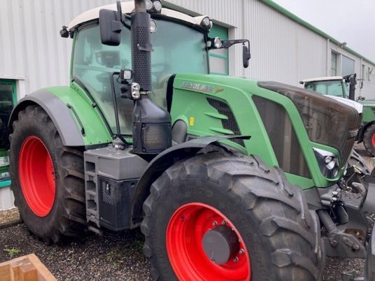 Fendt 828 Vario S4 Profi Plus