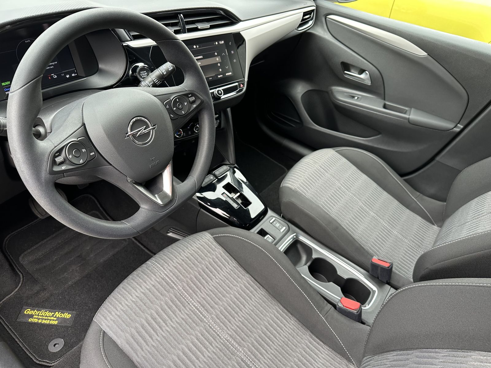 Fahrzeugabbildung Opel Corsa e Edition ALLWETTER+CARPLAY+DAB+1HD+16ZOLL