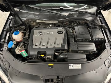 MYAUTOCENTER – Gebraucht- und Jahreswagen mit Werkstattservice in Pfaffenhofen Volkswagen Passat Variant Comfortline BlueMotion *AHK*Klima