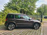 Skoda Yeti 2.0 TDI 4x4 DSG L&K Outdoor L&K Outdoor - Skoda Yeti: Leder, Navigationssystem