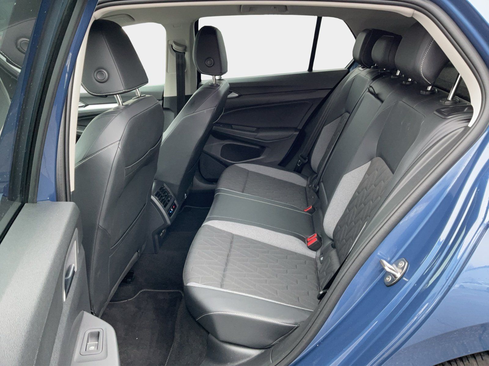 Volkswagen Golf - Bild 11