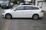 Peugeot 308 SW*LED*Navi*T.-Leder*RFK*F1*SHZ*MFL*ALU*1.Hd - Peugeot 308 in Bielefeld