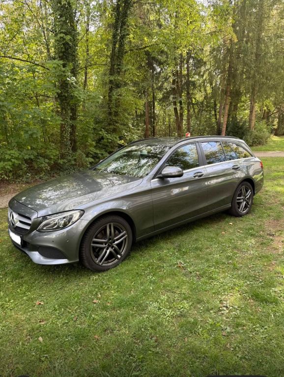 Image of Mercedes-Benz C 220