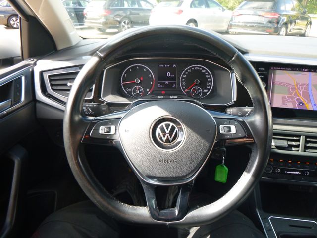 Fahrzeugabbildung Volkswagen Polo VI 1.0 TSI Highline>NAVI/Einparkhilfe/SHZ
