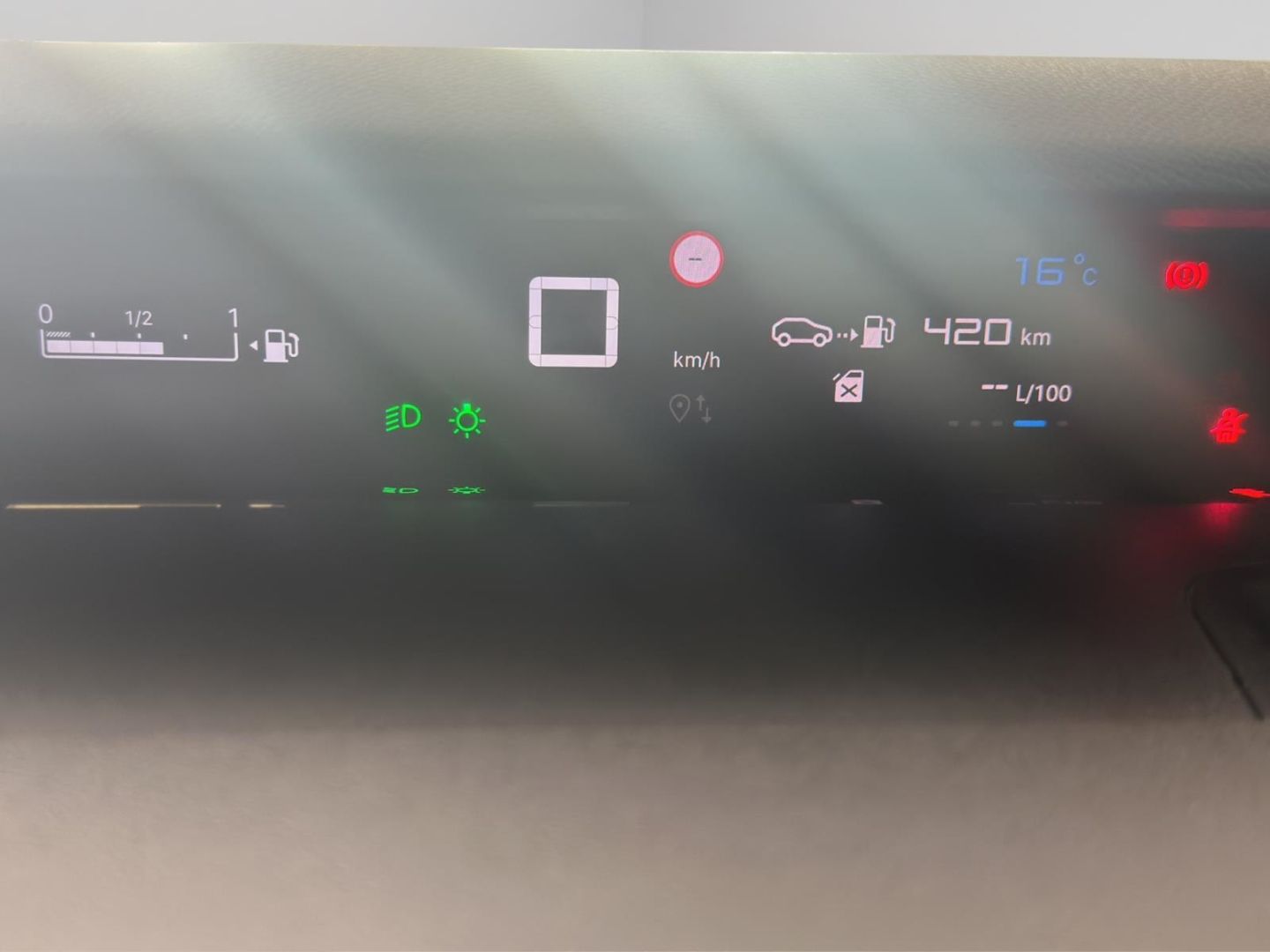 Fahrzeugabbildung Citroën C3 Turbo 100 MAX HUD Navi Soundsystem LED Apple