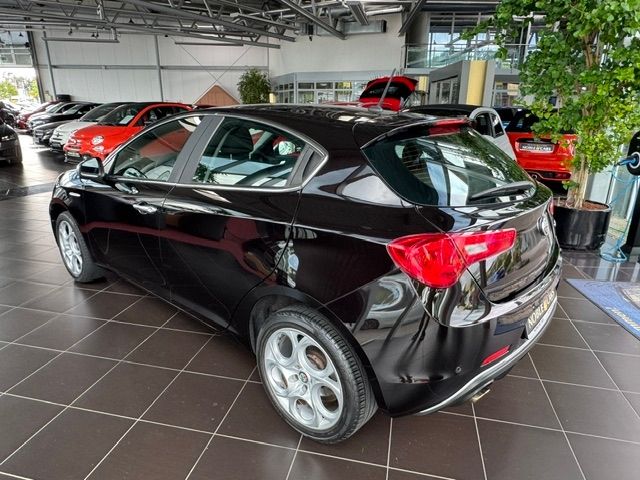 Fahrzeugabbildung Alfa Romeo Giulietta KLIMA XENON NAVI ALU