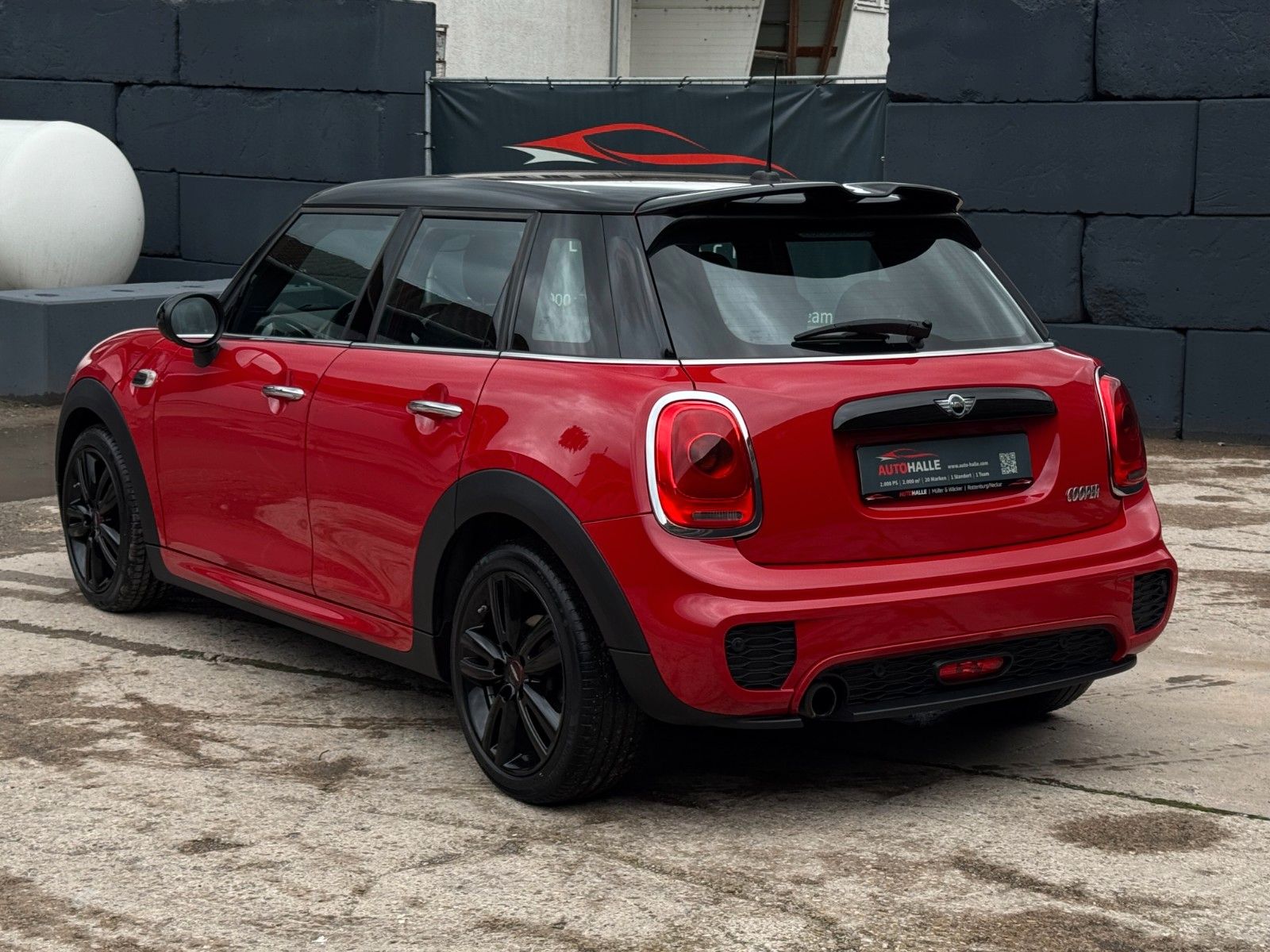 Fahrzeugabbildung MINI Cooper Temp. Komfortzugang JCW H&K PDC SHZ BLT