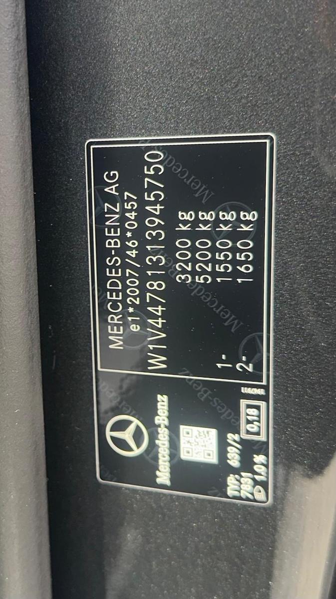 Mercedes-Benz V250 LANG AVANTG AMG-LINE PANO 7SITZ EL.TÜR 360°