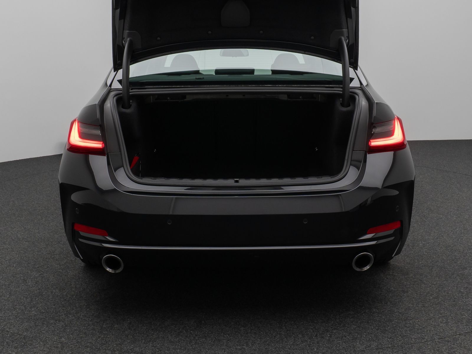 Fahrzeugabbildung BMW 330d xD Lim. Kamera DAB Leder Alarm Sport 18Zoll