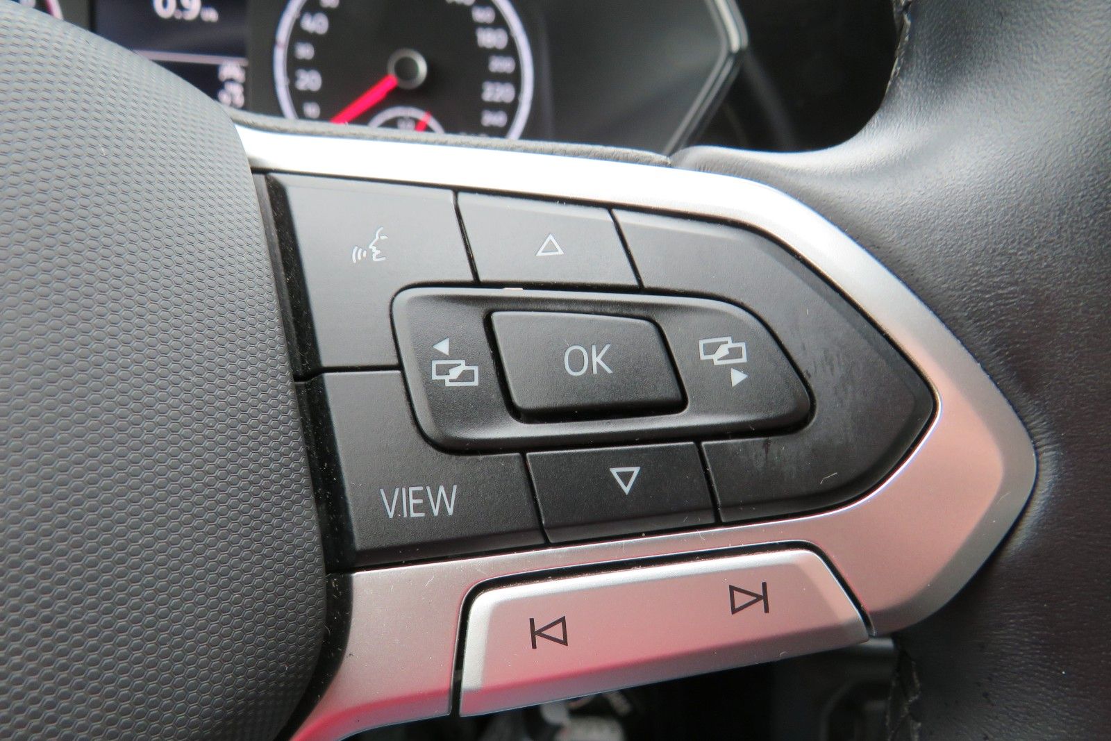 Fahrzeugabbildung Volkswagen T-CROSSLife LED SPORTP. SITZH. NAVI APP "AKTIONS