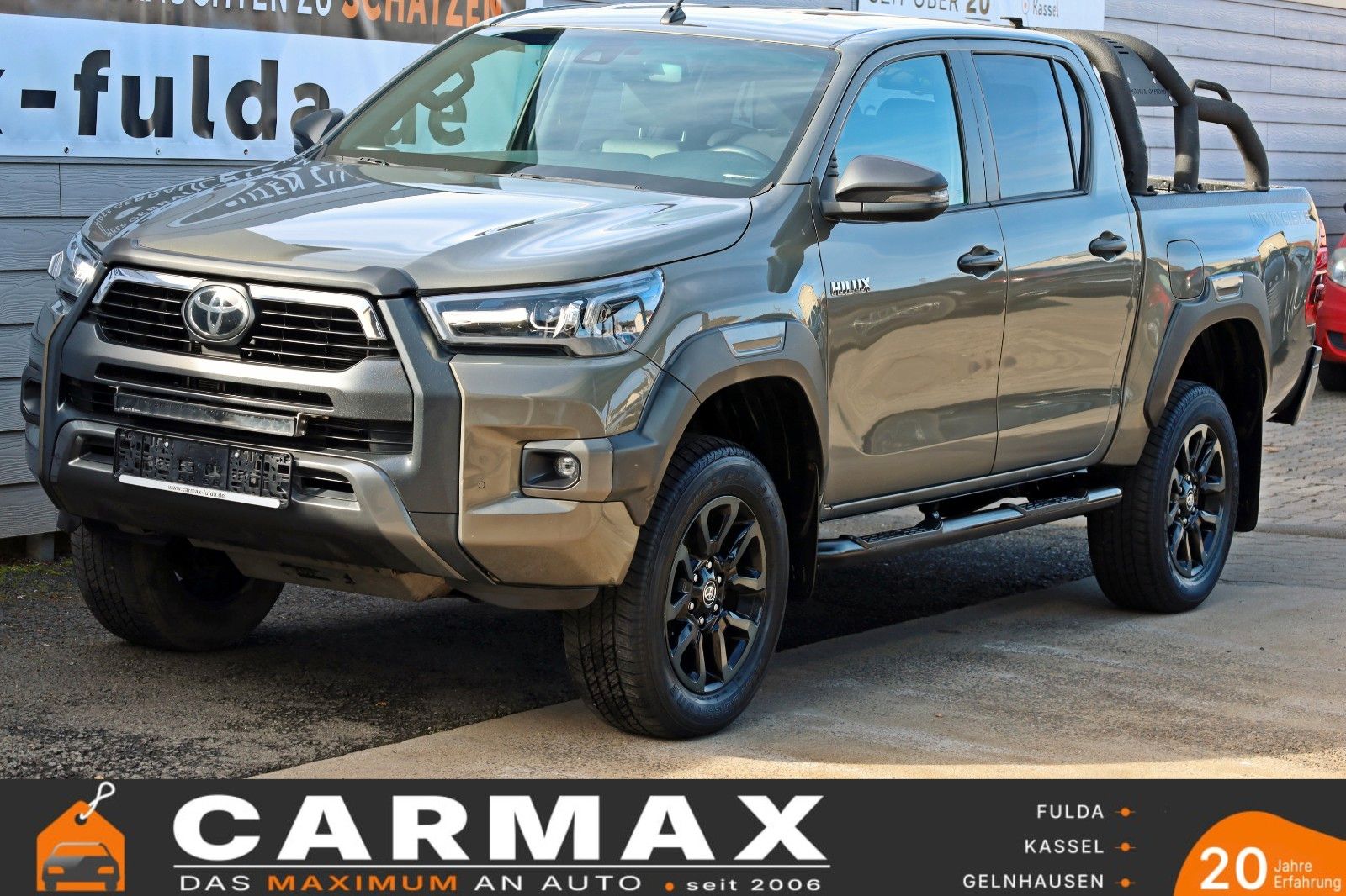 Fahrzeugabbildung Toyota Hilux 2.8 D-4D Invincible,4x4,ACC,Rollbügel, AHK