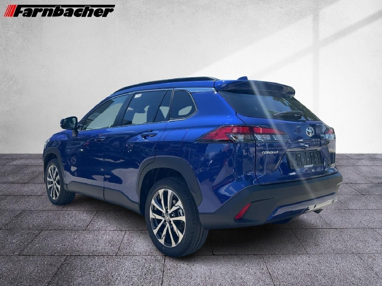 Fahrzeugabbildung Toyota 2.0 Hybrid Team D *Aktion bis 30.09.