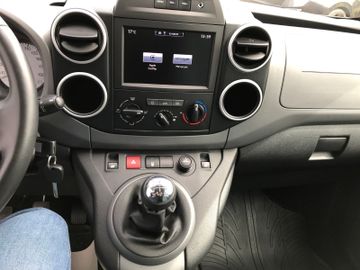 Fahrzeugabbildung Citroën Berlingo Kombi 1.6 Selection CarPlay PDC uvm.