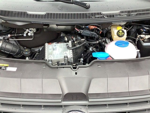 Fahrzeugabbildung Volkswagen T6.1 Transporter TDI Kasten SHZ AHK RFK GRA KLIM
