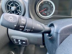 Fahrzeugabbildung Hyundai i10 1.0 SHZ KLIMA ALLWETTERREIFEN PDC RADIO USB