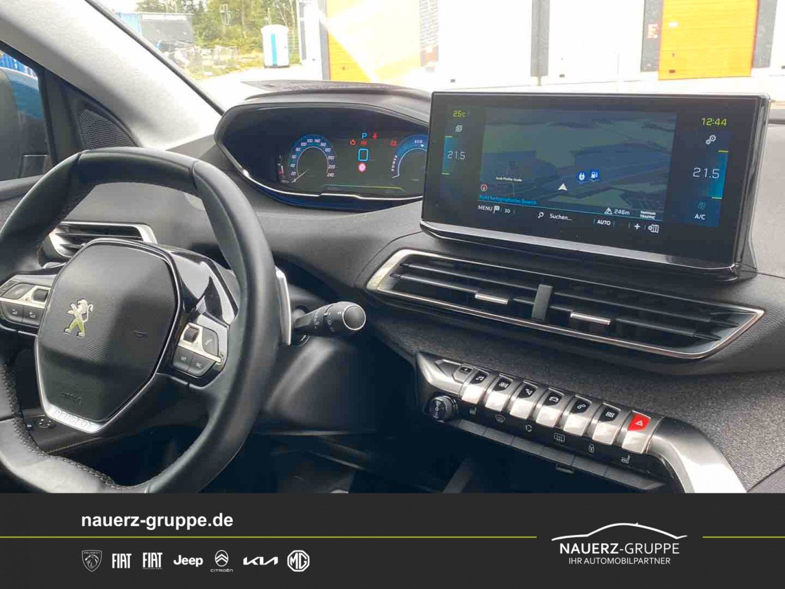Fahrzeugabbildung Peugeot 3008 Hybrid 225 Roadtrip e-EAT8