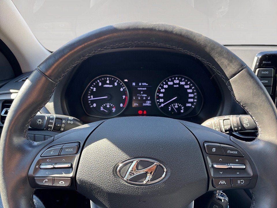 Fahrzeugabbildung Hyundai i30 1.5T 160PS 48V Edition 30