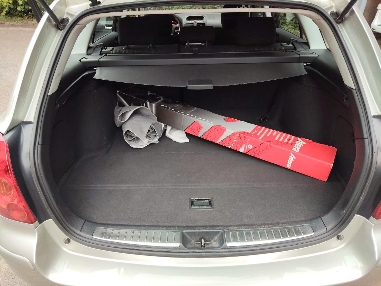Toyota Avensis 2004 — photo 14