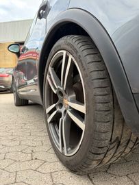 Porsche Cayenne - 6