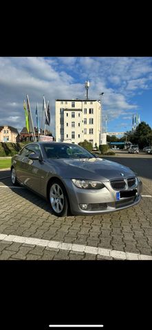 BMW 325 i Cabrio E93 Automatik einwandfrei...